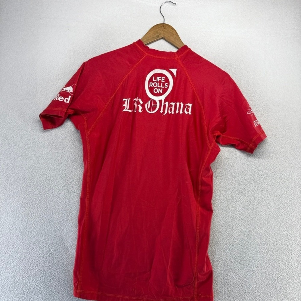 Hurley Rash Guard Mens Medium Red Surf Swim Life Rolls On Red Bull Vintage y2k - Picture 5 of 9
